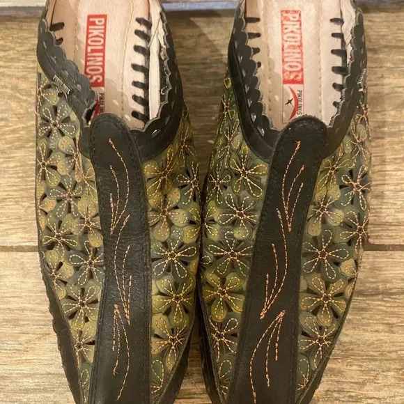 Pikolinos Romana Leather Heeled Floral Mule Sandals - Picture 5 of 10